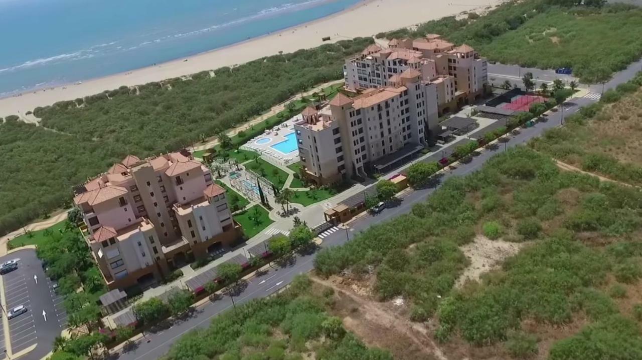 Apartamento Urbanizacion De Lujo En Primera Linea De Playa Isla Canela Exterior photo